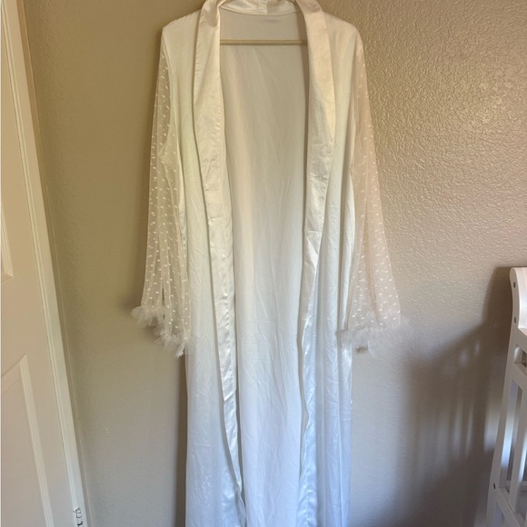 Fringe Sleeve Robe - Picture 2 of 7